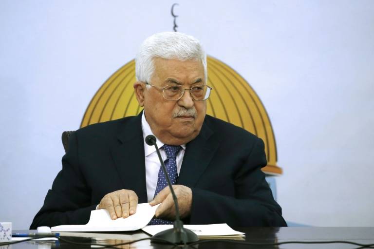 الحكومة الفلسطينية تضع نفسها بتصرف الرئيس الفلسطيني