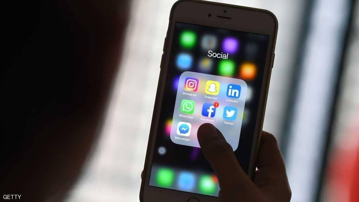 دمج "فيسبوك ماسنجر وإنستغرام وواتساب".. ماذا سيفعل بك؟