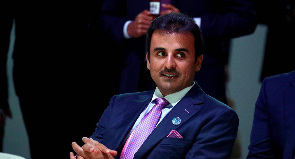 أمير قطر يقدم نصائحه في اليابان