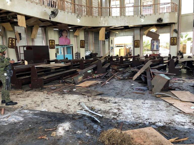 18 قتيلاً في اعتداء على كاتدرائية في الفيليبين تبناه تنظيم الدولة الإسلامية