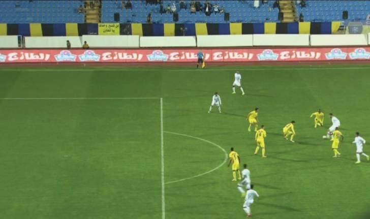 الأهلي يخطف فوزا صعبا من ملعب التعاون