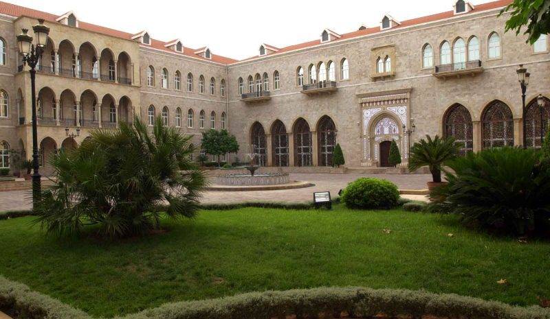 مصادر بيت الوسط : مشاورات الحريري هي الجوجلة الأخيرة قبل إعلان قراره
