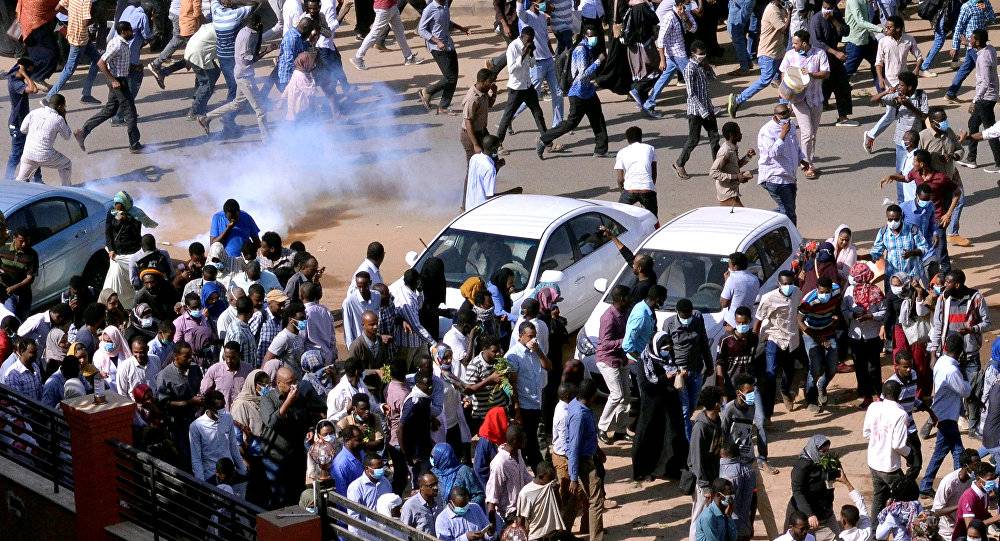 رغم الاحتجاجات... قطر تتخذ قرارا بشأن السودان
