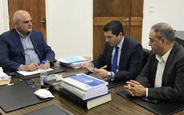 خليل يلتقي أبو عاصي ومدير «الإسكان»

ويمدّد تسديد الضريبة إلـى 28 شباط