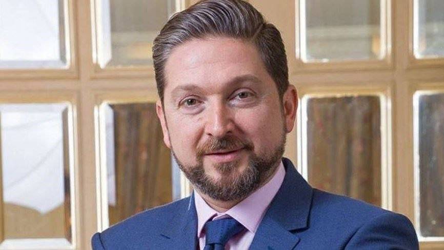 بعد تمثيل "اللقاء التشاوري" في الحكومة... كرامي: الوزير مراد يلتزم بقرارات اللقاء