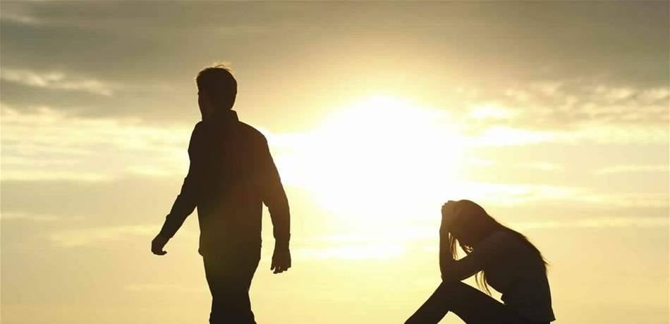 تخلصي من قصة حب فاشلة.. الخطوة الأولى "بلوك"
