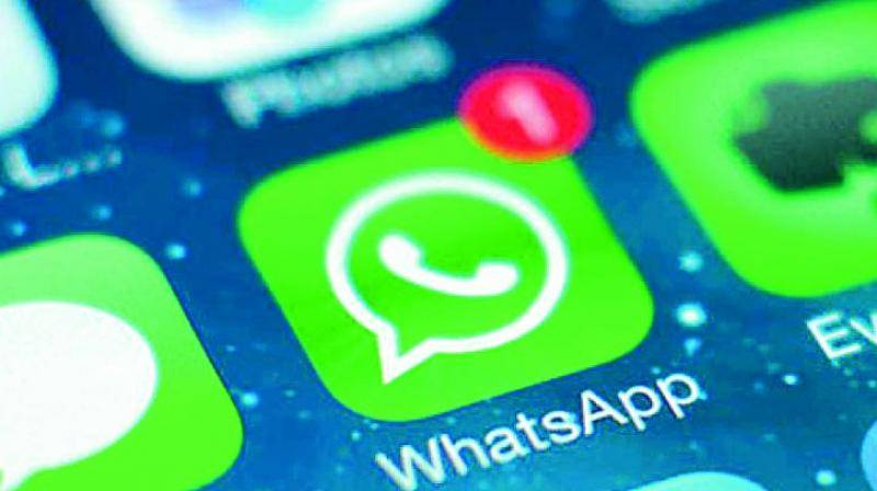 ظاهرة جديدية..انتحل صفة سياسيين و هذا ما فعله عبر ال WHATSAPP