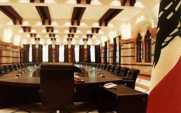 فاعليّات إقتصاديّة ونقابيّة تهنىء بتشكيل

الحكومة وتبدي استعدادها للتعاون معها