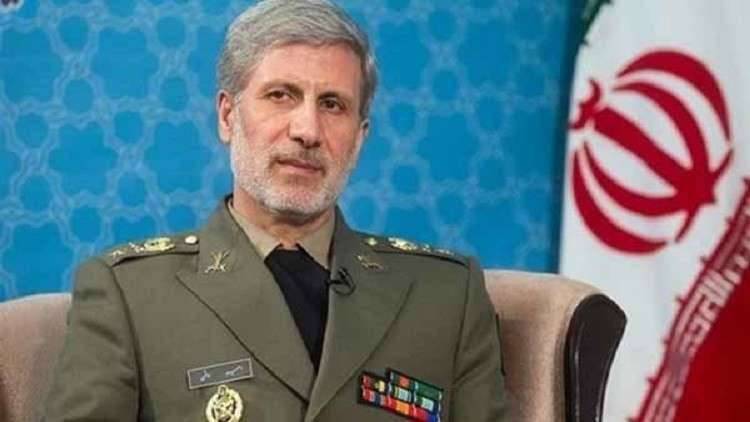 إيران... خطوة جديدة في حقل صناعة السفن والغواصات