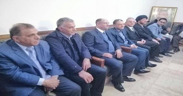حسن اللقيس مستقبلا المهنئين: الزراعة والصناعة أولوية