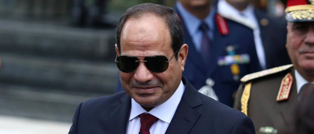 من خلال الدستور.. السيسي يعبد الطريق لبقائه رئيساً لمصر بعد 2022