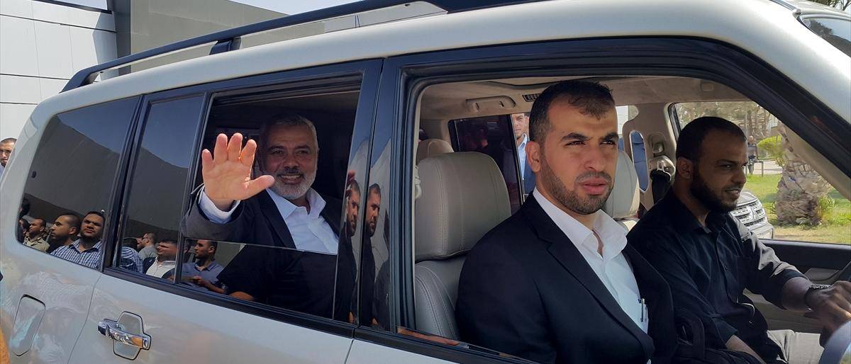 هنية يغادر إلى القاهرة لبحث هذه الملفات
