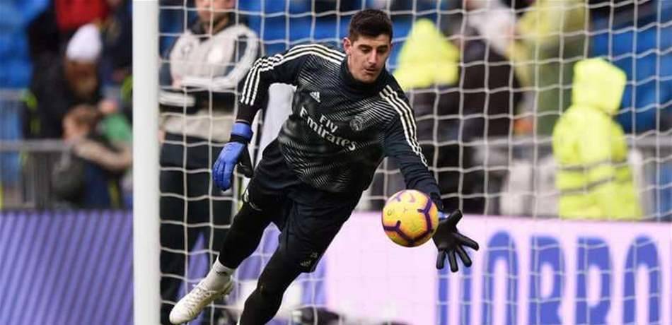 حارس ريال مدريد يخرج عن صمته بقضية خليفة رونالدو