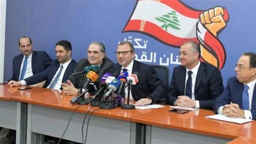 سابقة في تاريخ لبنان: باسيل يُلزِم وزراء بالتوقيع على استقالاتهم