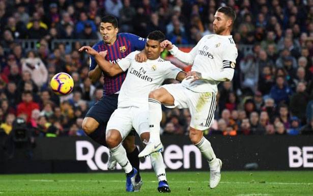 الكلاسيكو الإسباني اليوم بين برشلونة وريال مدريد
