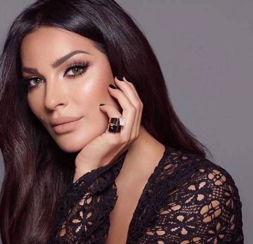 بالفيديو - مفاجأة ..زفة ورقص وموسيقى احتفالاً بعيد ميلاد نادين نسيب نجيم