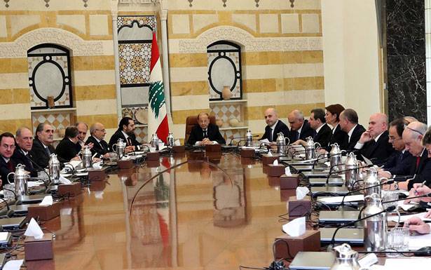 محاولات للتهدئة بين الحريري وجنبلاط... والامتحان الحقيقي بعد جلسة الثقة