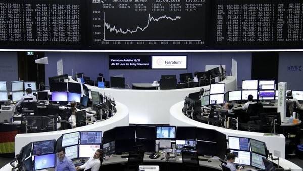أسهم أوروبا تتراجع متأثرة سلبا بأرباح شركات