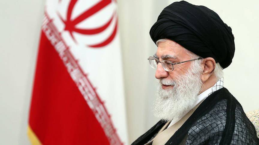 المرشد الإيراني يأمر بإعادة تنظيم ميزانية العام المالي القادم