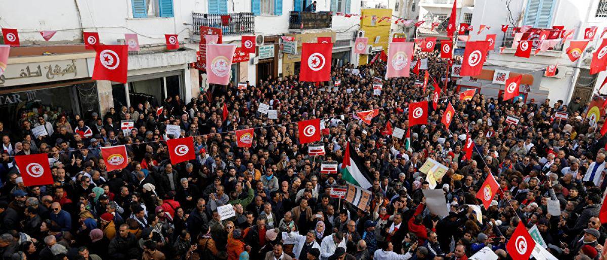تونس تستجيب للإضرابات وترفع رواتب 670 ألف موظف