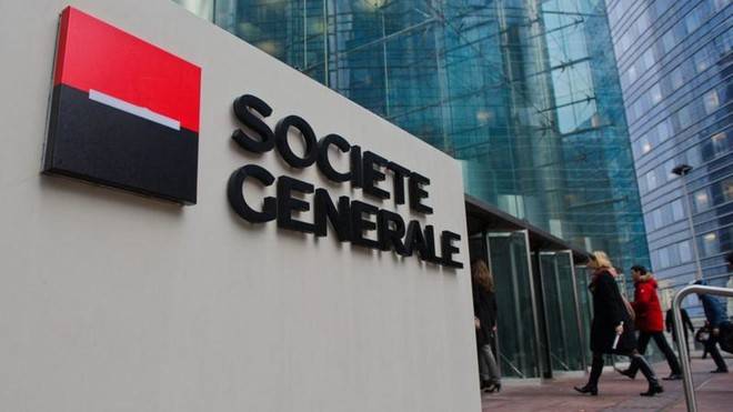 سوسيتيه جنرال يخفض توقعات الأرباح بعد تراجع في السوق