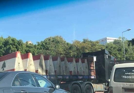 لا حواجز إسمنتية أمام وزارة الداخلية!