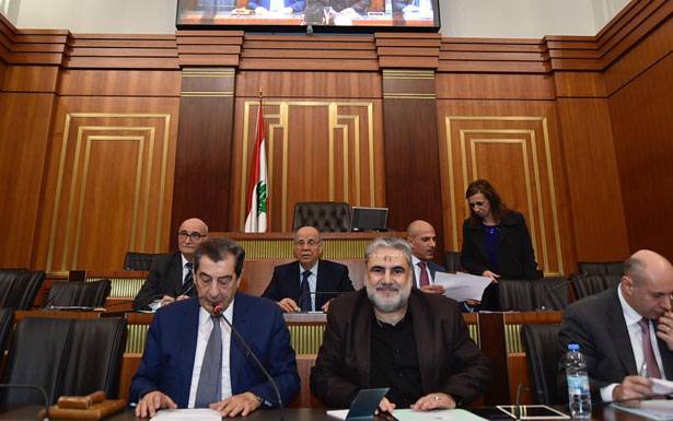 «اللجان» ناقشت اقتراحاً عن شهادة الضمانة العقاريّة

الفرزلي : هذا القانون في غاية الأهميّة