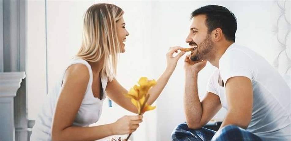 علاقة عجيبة بين توقيت الزواج وجودة النوم!