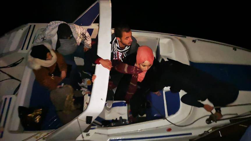 خفر السواحل التركي ينقذ 13 مهاجرا فلسطينيا