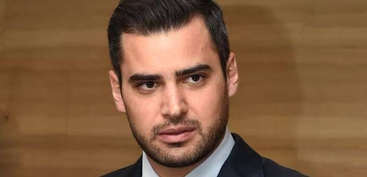 فرنجية أعلن أنه سيتقدم باقتراح يحفظ حق التلامذة بالتعليم: عسانا نستيقظ قبل احتراق الوطن