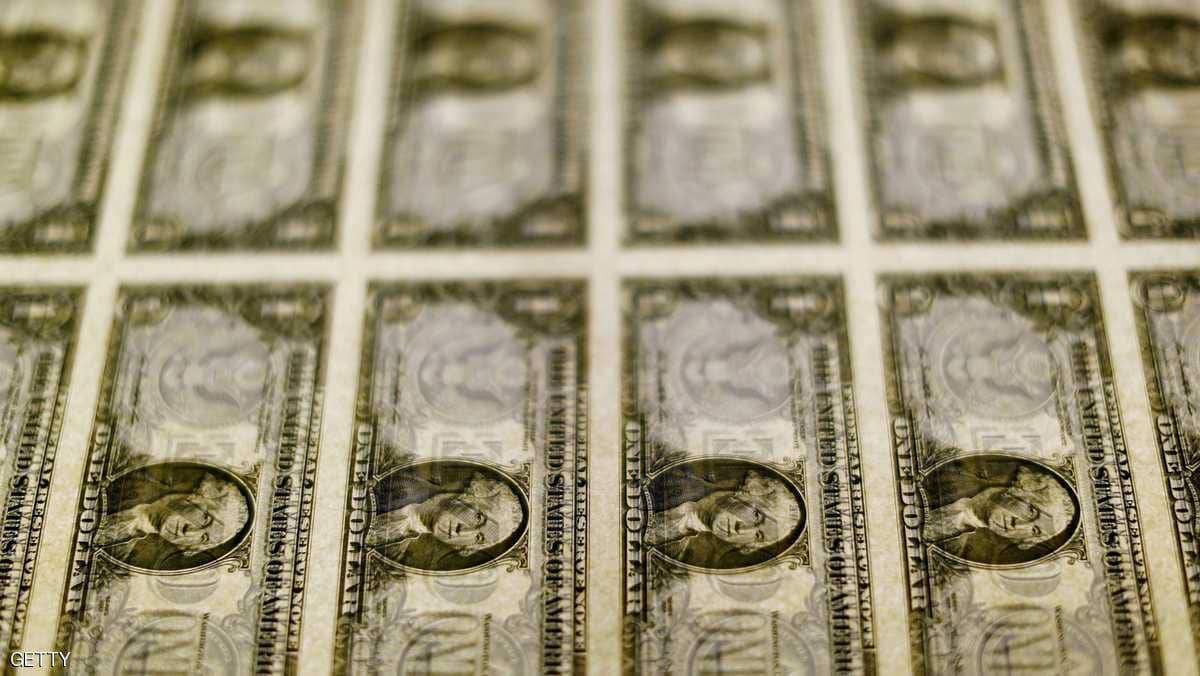 الدورلار يرتفع لأعلى مستوى في شهرين