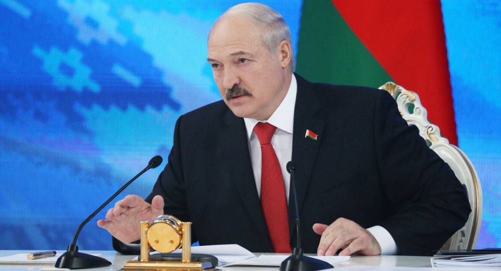 رئيس بيلاروس: لن نقف موقف المتفرج إذا بدأت بولندا 