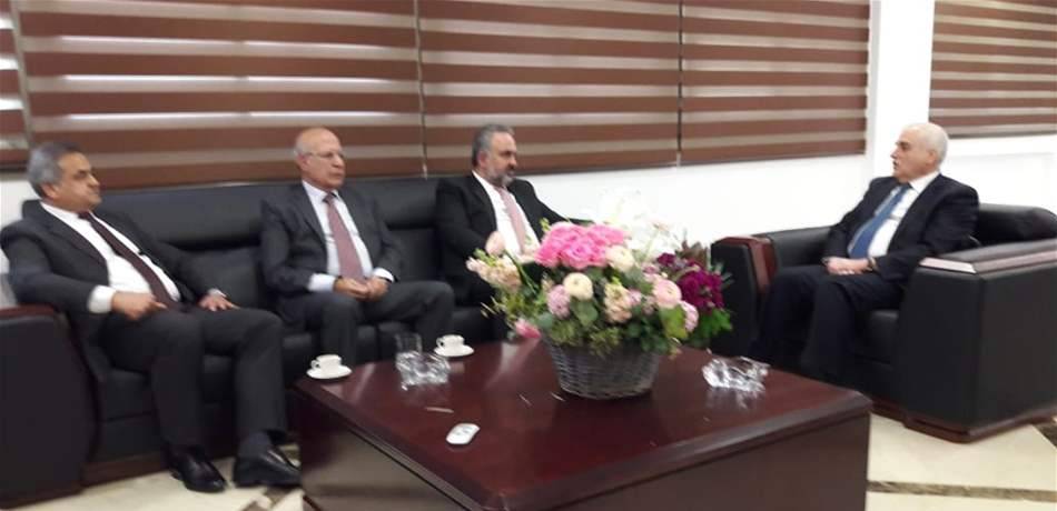 جبق تابع قضايا نقابية وصحية مع أطباء لبنان والشمال