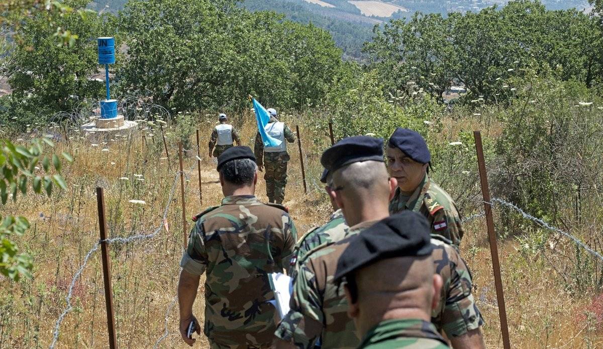 مواطن يجتاز الخط الأزرق إلى داخل فلسطين المحتلة