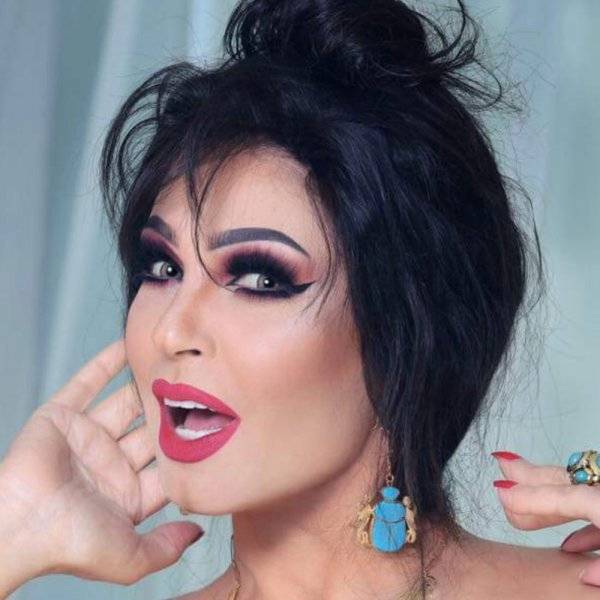 فيفي عبده تشيد بشيرين عبد الوهاب وتقول: "دايما بفتخر بيكي"-بالفيديو