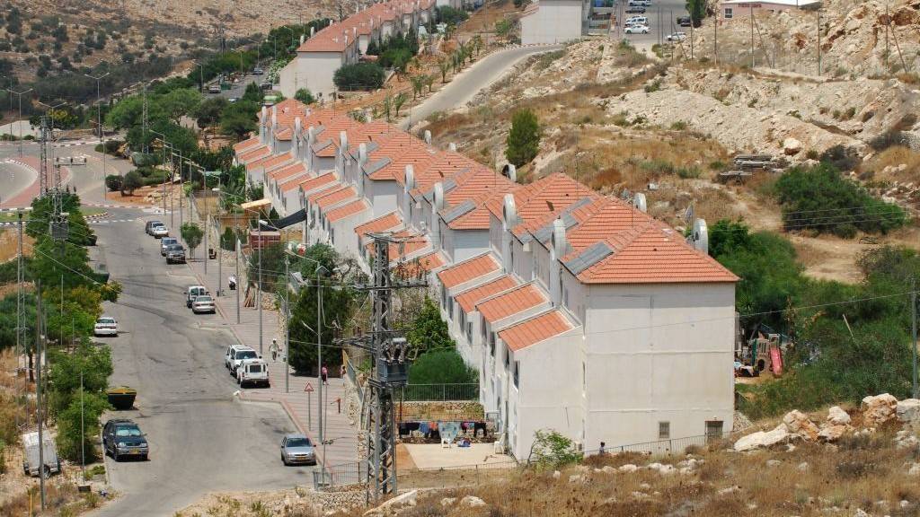 تسلل لبناني إلى داخل فلسطين المحتلة بعد عودته منها منذ سنتين