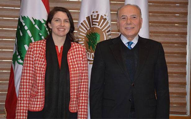 دبوسي استقبل السفيرة الأوستراليّة

وأجرى وأجرى قراءة للواقعين الإقتصادي والإستثماري