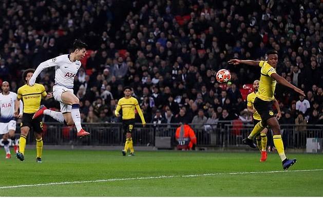 دوري أبطال أوروبا في كرة القدم :

فوز ريال مدريد (2-1) وتوتنهام (3-0)