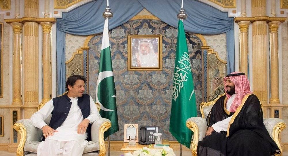 باكستان تتحدث العربية والسعودية ترد عليها باللغة 