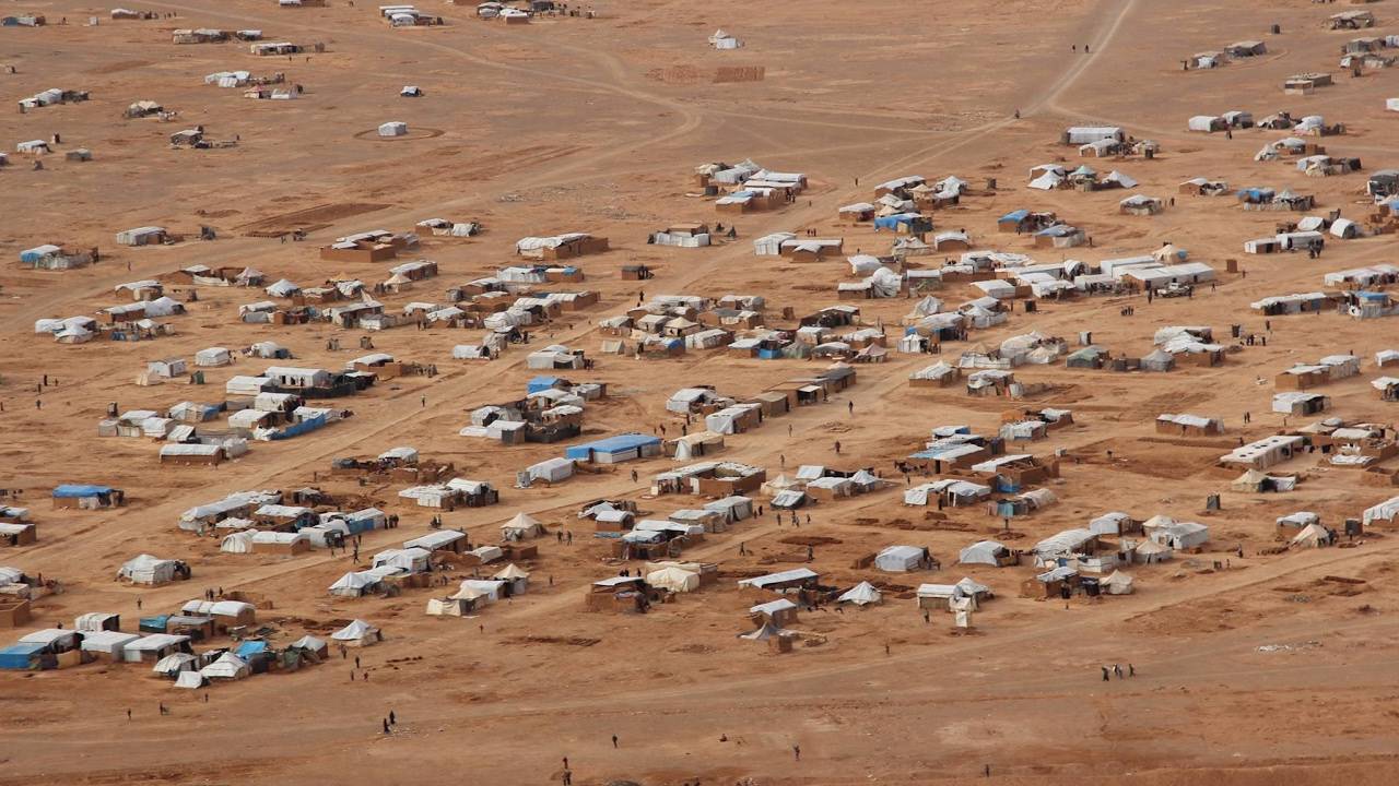 روسيا وسوريا تعلنان فتح ممرين إنسانيين للنازحين من مخيم الركبان الثلاثاء المقبل