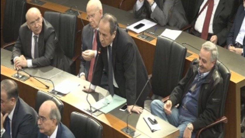 بالفيديو- سِجال السيد مع الحريري وفتفت في مجلس النواب