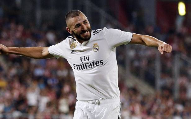 بنزيما لاعب الشهر في ريال مدريد