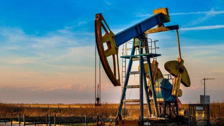 النفط يستقر قرب أعلى مستوياته في 2019