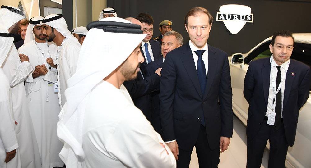 وزير الصناعة الروسي يتحدث لـ"سبوتنيك" عن إمكانية التعامل بالعملات الوطنية مع الشرق الأوسط