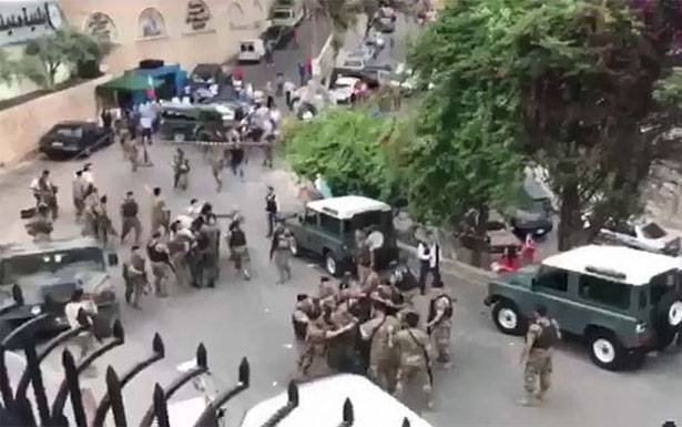 إطلاق نار على شقيق أبي فرج في الشويفات وإصابته بكتفه
«الديموقراطي» يوضح }«التوحيد»: لتعزيز أجواء التهدئة
«التقدمي»: نرفض التعرّض لأمن المواطنين