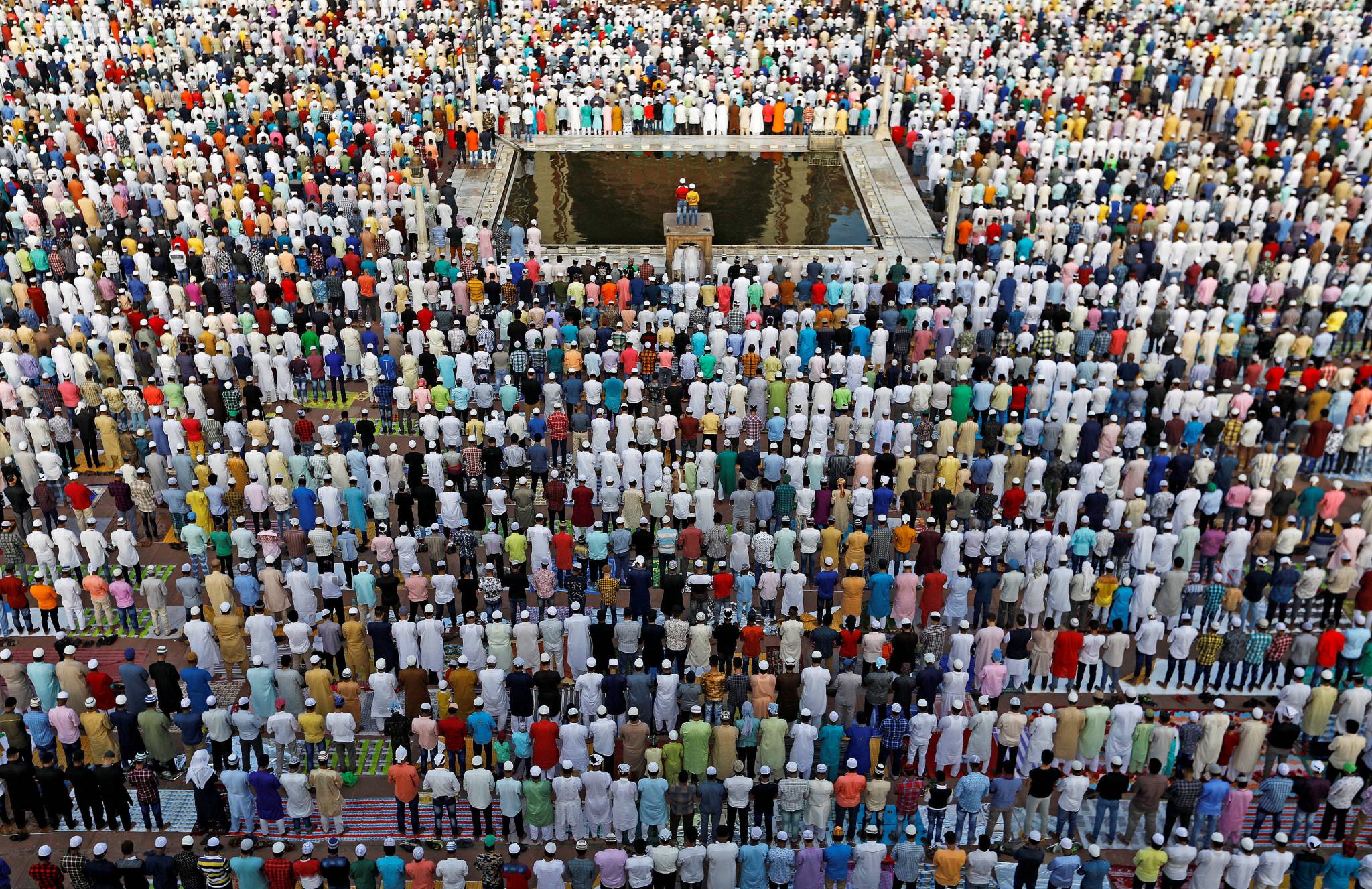 هل صدقت نبوءة هانتنغتون عن الاسلام؟
