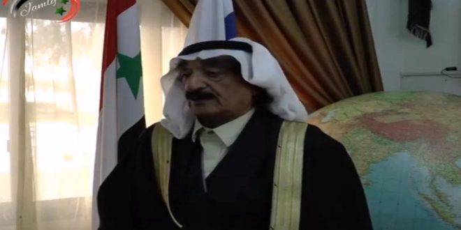 بالفيديو۔۔۔ قائد ميليشيا “الصناديد” حميدي الجربا يعلن ولاءه للرئيس الأسد من قاعدة حميميم