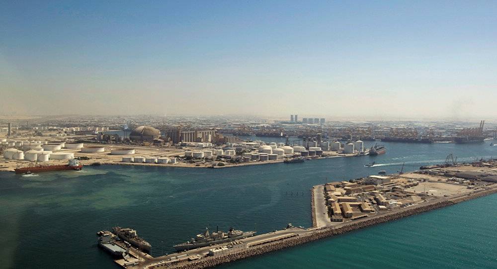 موانئ دبي" تبرم صفقة ضخمة مع "بي أند أو فيريز" البريطانية