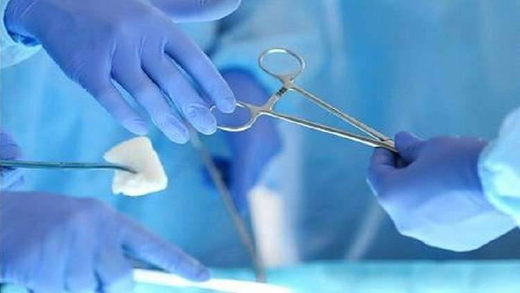 أطباء يقطعون لسان مريضة ويستبدلونه بجزء من جسدها!
