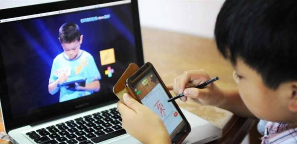 أرقام مفزعة بين الطلاب.. والسبب تطبيقات التعليم!
